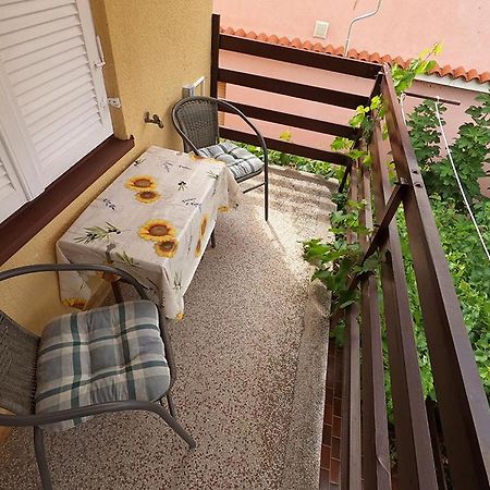 Family Rooms Moela Umago Exterior foto