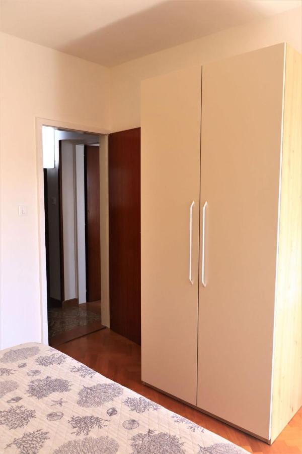 Family Rooms Moela Umago Exterior foto