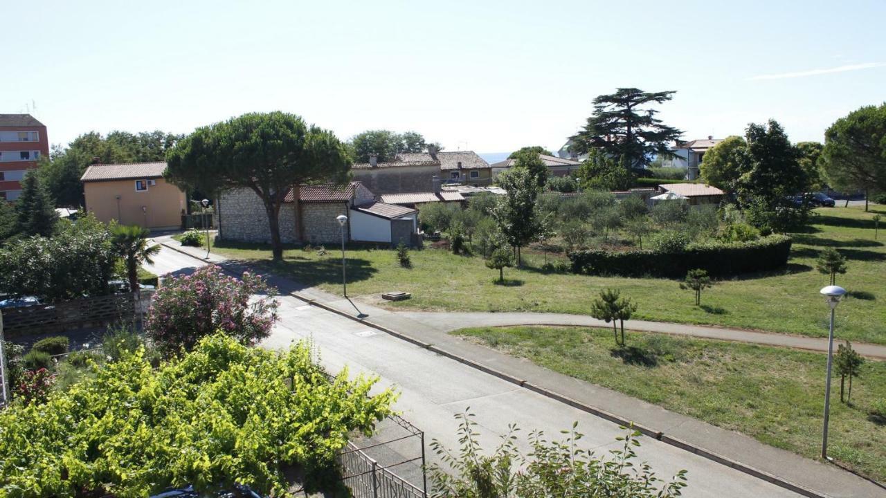 Family Rooms Moela Umago Exterior foto